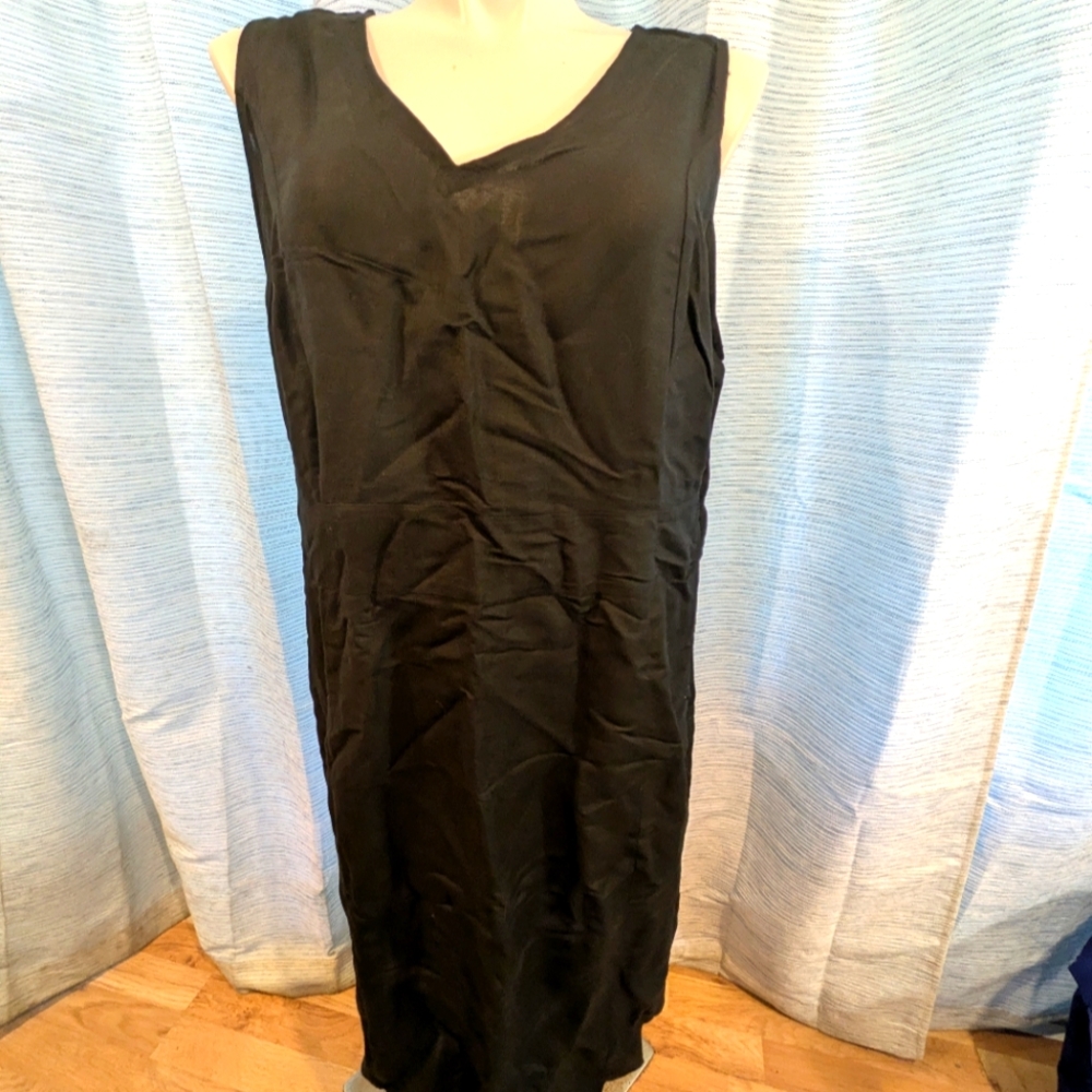 Avenue Black Linen Blend Sheath Dress - Size 18